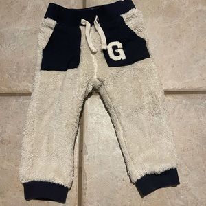 Baby GAP. Super cozy fleece pants. Cream/Navy. 18-24mo
